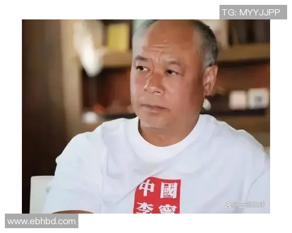 李宁:从足球场到商业巨头的传奇人生与成就简介 李宁:从足球场到商业巨头的传奇人生与成就简介